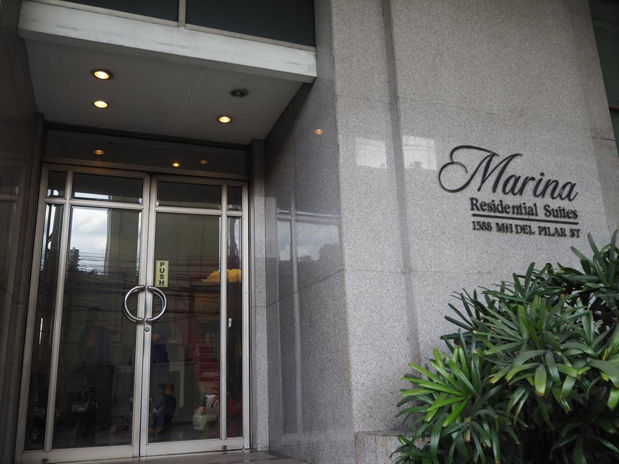 Suites De Marina Manila With Netflix Exteriér fotografie
